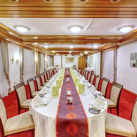 Hotel Alfa Birsfelden Bagian luar foto