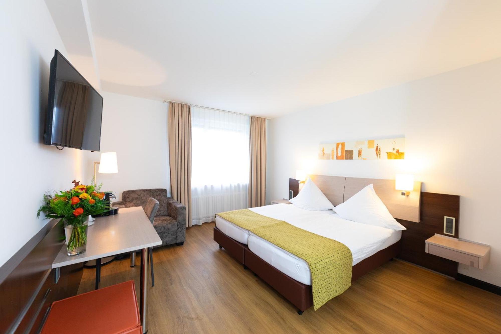 Hotel Alfa Birsfelden Bagian luar foto