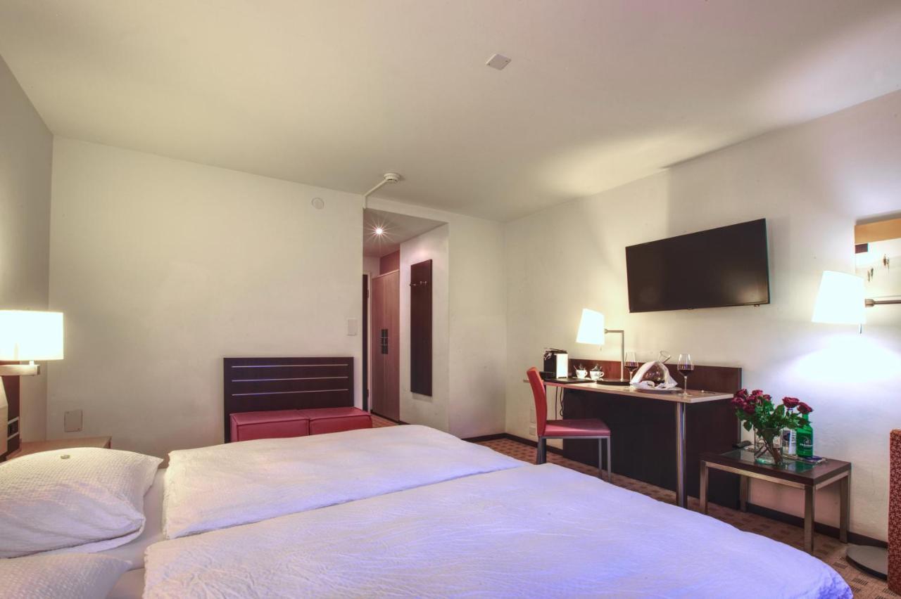 Hotel Alfa Birsfelden Bagian luar foto